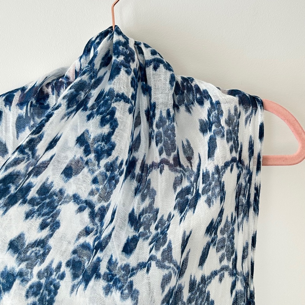 Gap Linen Blue & White Long Floral Scarf - Picture 9 of 16